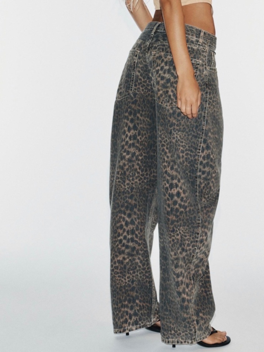 Zara TRF Animal print barrel jeans Leopard NWT size 6 SOLD OUT